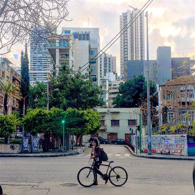 Don’t worry, don’t hurry, take it easy 🚲::::::::::::::::::::::::::::::::: (St. Nicolas Cathedral Achrafiyeh)