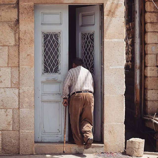 Don't you miss the days when the doors were left open and the neighbors were welcomed in at any time ? liveauthentic [Photo by @georges__chamoun] (Douma, Liban-Nord, Lebanon)