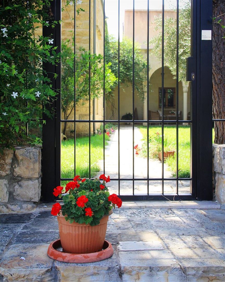 Door closed, but you're still welcome.............. garden ... (Deir al-Qamar)