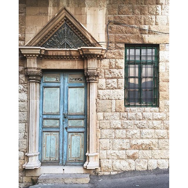 Doors of Douma 1/3 💙 (Douma, Liban-Nord, Lebanon)