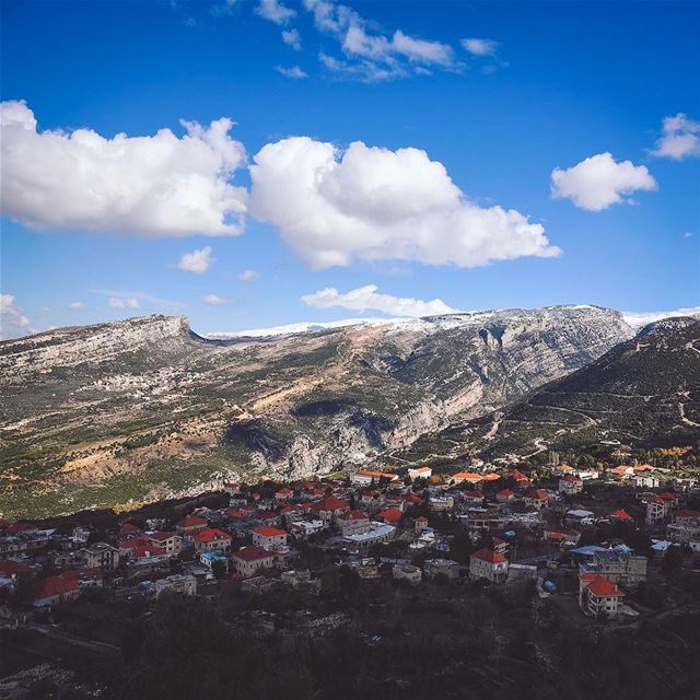 Douma village ❤️... lebanon  instagood  snow   mountains  webstapick ... (Douma, Liban-Nord, Lebanon)