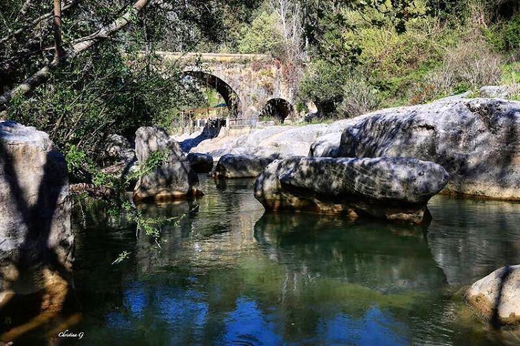 Down by the river 💦🍃  a7labaladbil3alam  photo  love  photography ... (Jisr Al Qadi, Mont-Liban, Lebanon)