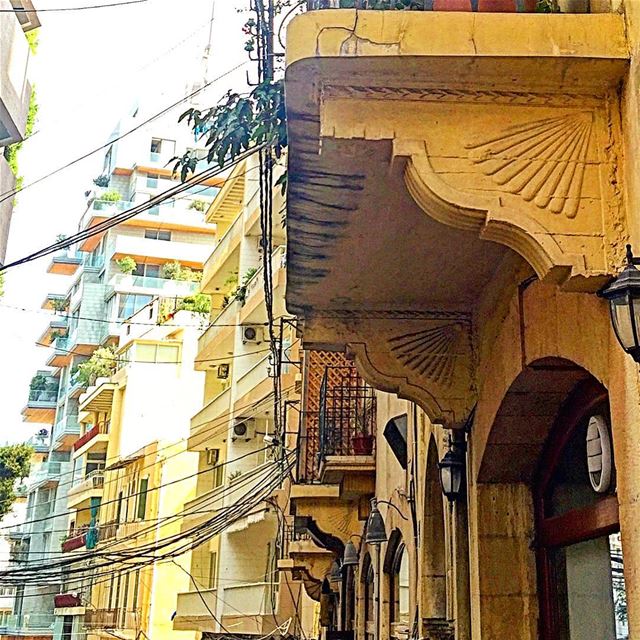 Downhill from there::::::::::::::::::::::::::::::::::::::::::::::::::::::... (Achrafieh, Lebanon)