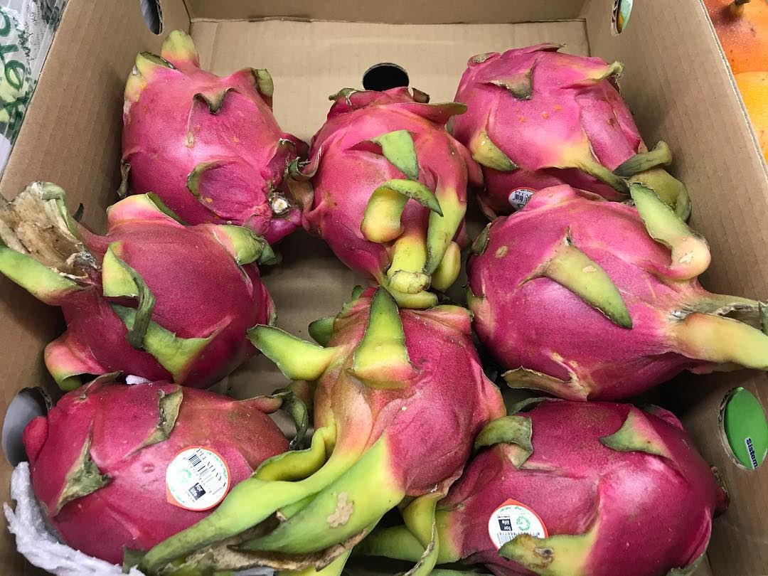 🐉 🐉🐉🐉🐉 dragonfruit  red  new  wow  hot  yummy  food  foodblog  chef ... (The Spot Choueifat)