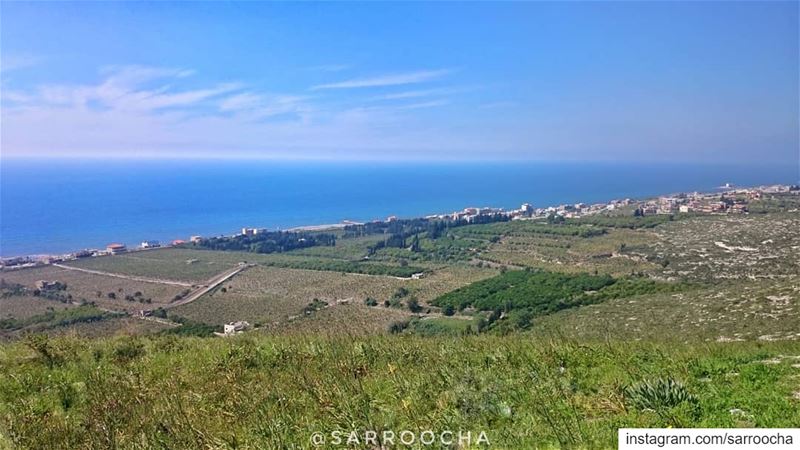 "Dream higher than the sky and deeper than the ocean" 🌊 ☁  takenbyme ... (Insârîyé, Al Janub, Lebanon)