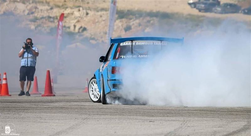  drift driftingbmw drifting bmwm3 bmwdrift bmwdrivers bmw sideways smoke... (Wardeh Kfardebian)