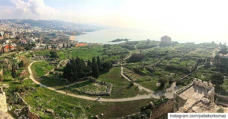  drone  dronestagram  dronephotography  drones  droneoftheday  dronelife ... (Byblos Citadel)