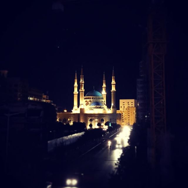 DT at night.. lebanon  beirut  mosque  beautifuldestinations ... (Beirut, Lebanon)