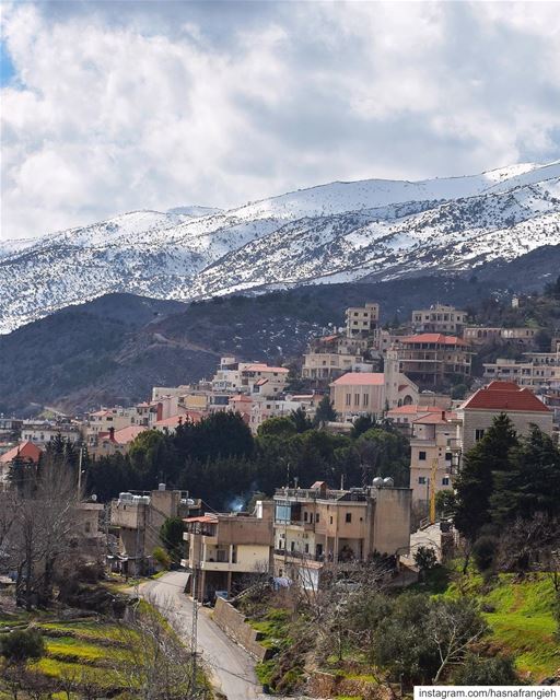 Each & every village has its own story of authenticity to tell 🏠♥️ how... (Saghbîne, Béqaa, Lebanon)