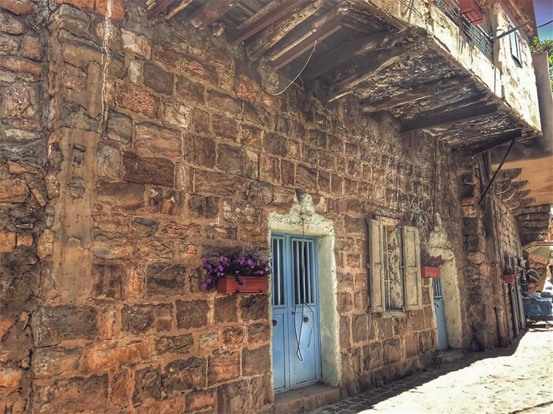 Each man knows how to kill the things he loves (Querelle 1982) -...... (Ehden, Lebanon)