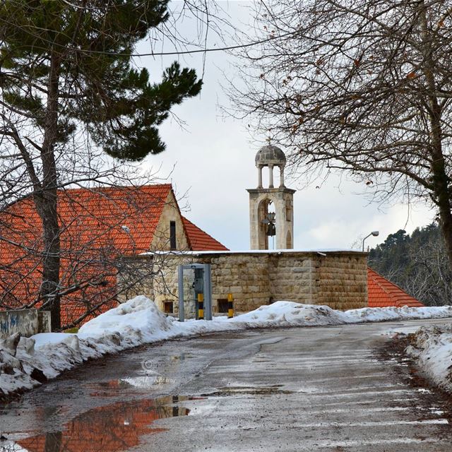 ehden  liveloveehden  RoyALKhouryPhotography  snow  mountains  church ... (Ehden, Lebanon)
