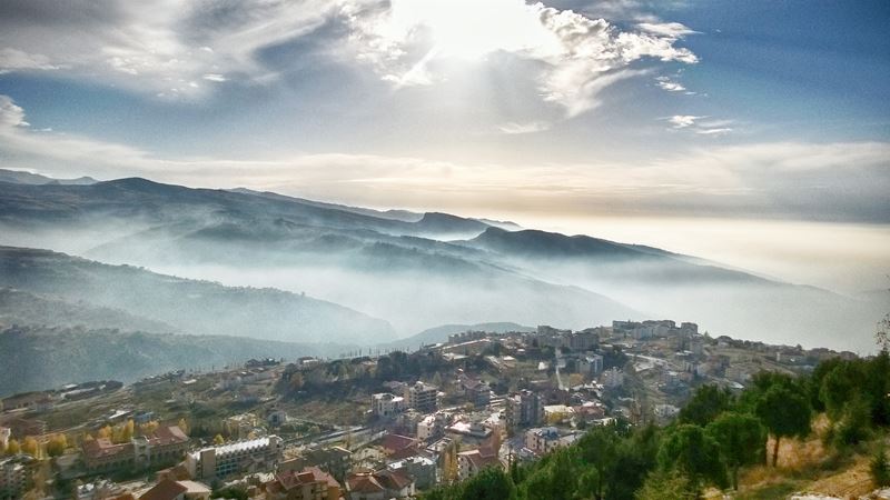 Ehden Over the Mist
