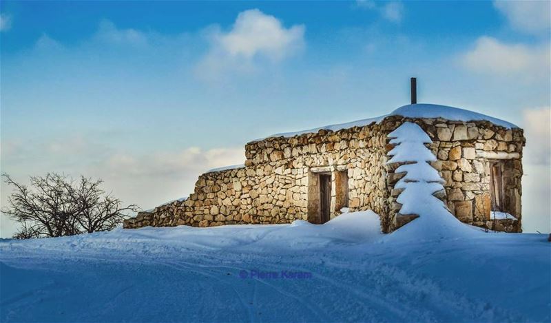  ehden  reserve  entrance  old  lebanese  house  traditional  snow  blue ...