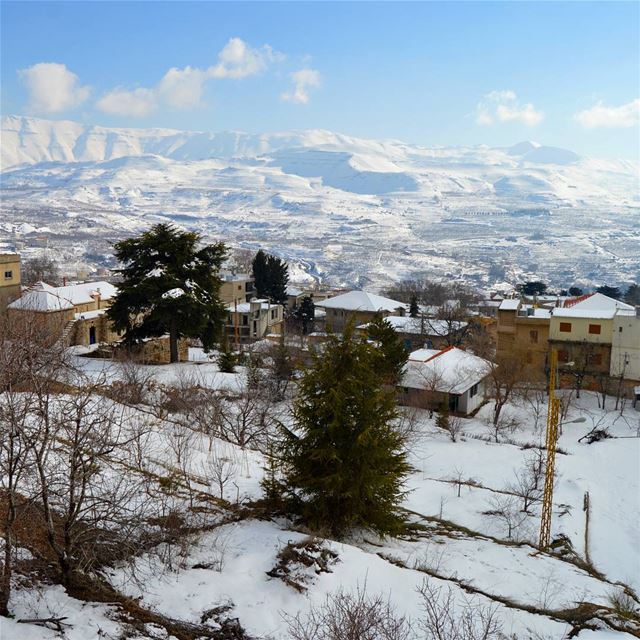  ehden  snow  sunday  oneweekago   royalkhoury ... (Ehden, Lebanon)