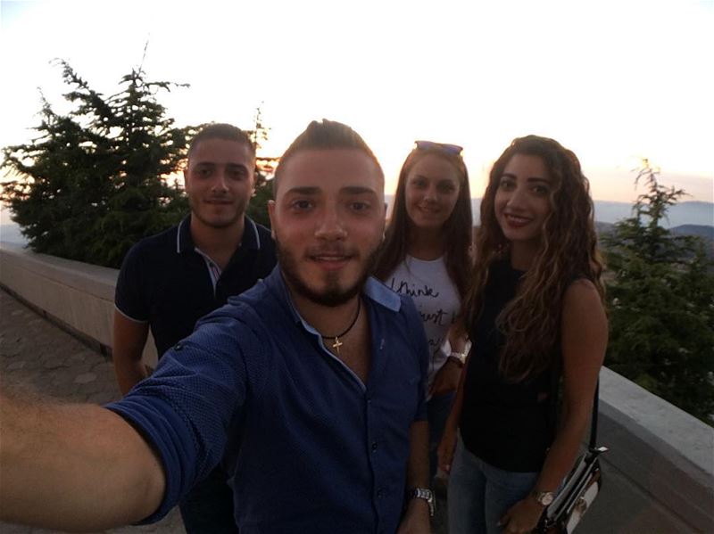 Ehden with them ❤️.. friends  ehden  sunday  picoftheday  liveloveehden... (Saydet El Hosn - Ehden)