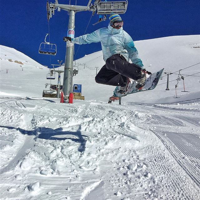 @ehdenmountainactivities this is how we do it...  snowboarding  jump  snow... (Al Arz)