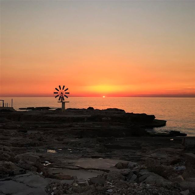 Ending the weekend in style 🌅🌊••••••••••••••••••••••••••••••••••... (Anforini)