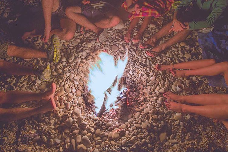 Endless summer nights🔥⛺️  lebanon  livelovebeirut  livelovebalamand ... (Chekka Beach)