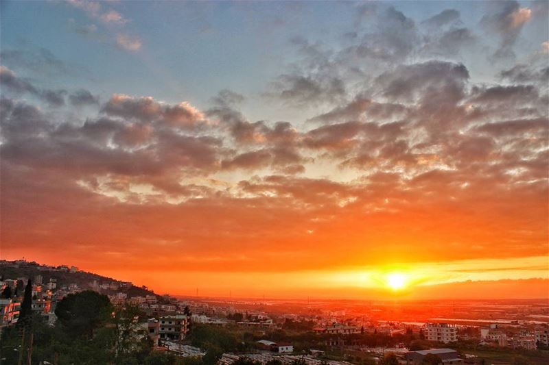 "Enjoy the sunset, and enjoy nature's farewell kiss for the night" (Heker-Cheikh-taba /Akkar)
