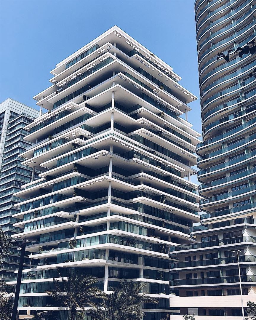 Esses edifícios incríveis que só podemos encontrar em Beirute. Foto de @blo (Beirut Terraces)