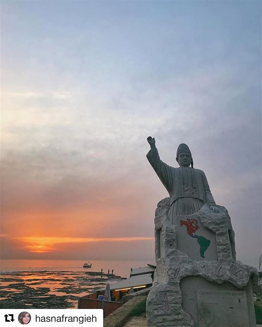 🇱🇧 Estátua em homenagem a todos os libaneses que imigraram para as Améric (Byblos, Lebanon)