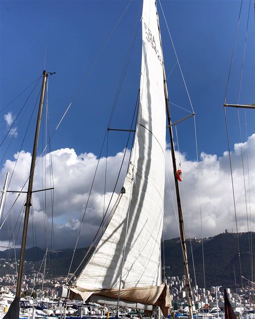 Évasion  sail against  blue  sky  clouds  cloudscape  landscape ...