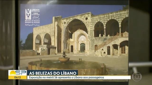 Exposição de fotos em estação de metrô de São Paulo apresenta o Líbano... (São Paulo, Brazil)