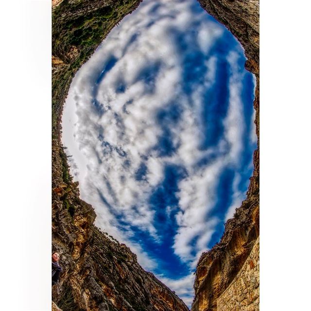 Eye in the sky...... TheBest_Capture  theworldshotz  World_Shotz ... (Koûsba, Liban-Nord, Lebanon)