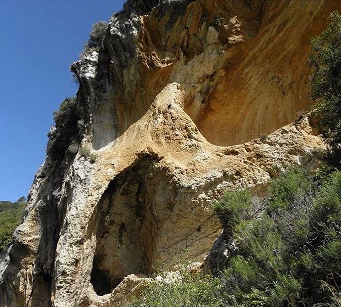 Faces everywhere 🤔 (Lebanon)