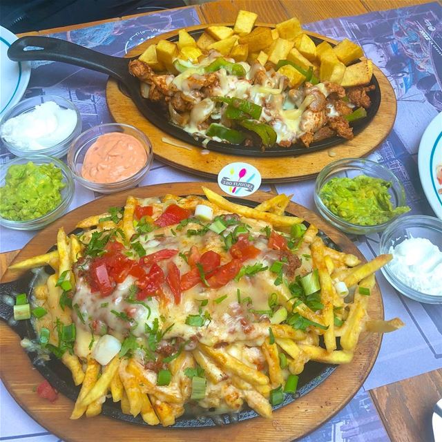 Fajita & nachos😍😋😋 two tasty items @khanjbeil So recommended 👌👌 ... (Khan جبيل)
