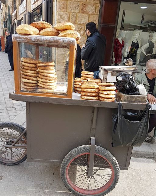 Famous Kaak Station In Tripoli 🌾.. thecookette  montreal  canada ... (Tripoli, Lebanon)