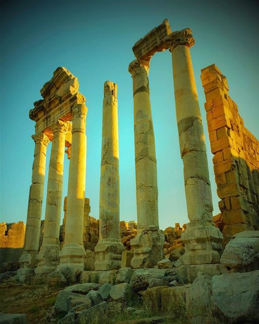 📍Faqra 🇱🇧, 🏛Roman temple of Adonis on the sunset 🌅 ALT : 1550 m... (Faqra Ruins)