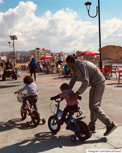 Fathers: they can only push you forward!.. streetphotography ...