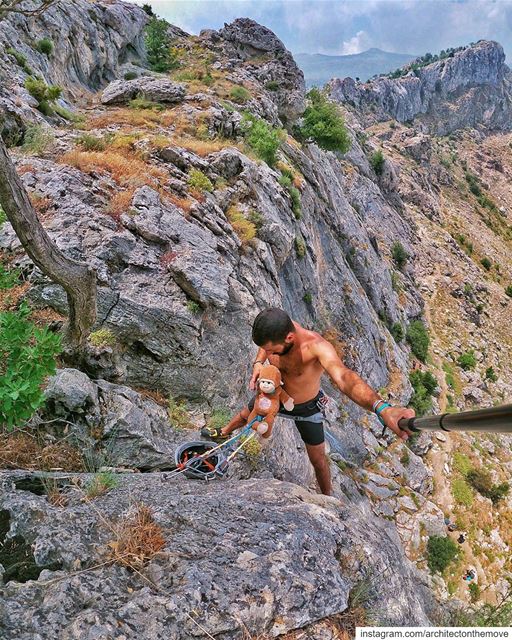 Favorite climbing partner ... (Tannurin Al Fawqa, Liban-Nord, Lebanon)