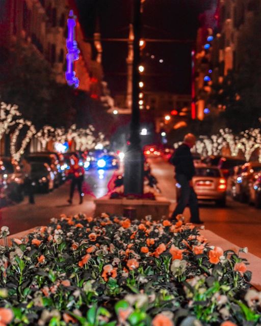 Festive  Beirut streets vibes 🎄💫... (Beirut, Lebanon)