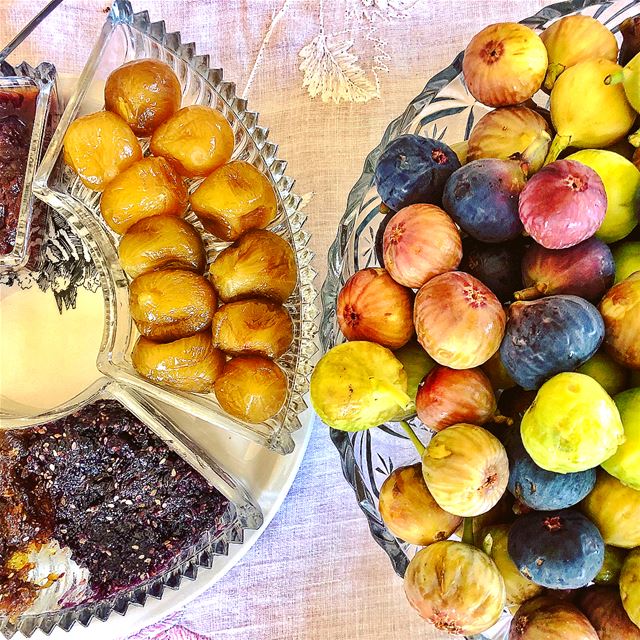 Figs! Do you prefer to  Jam it or eat them  Fresh ??? 😋........ (Douma, Liban-Nord, Lebanon)