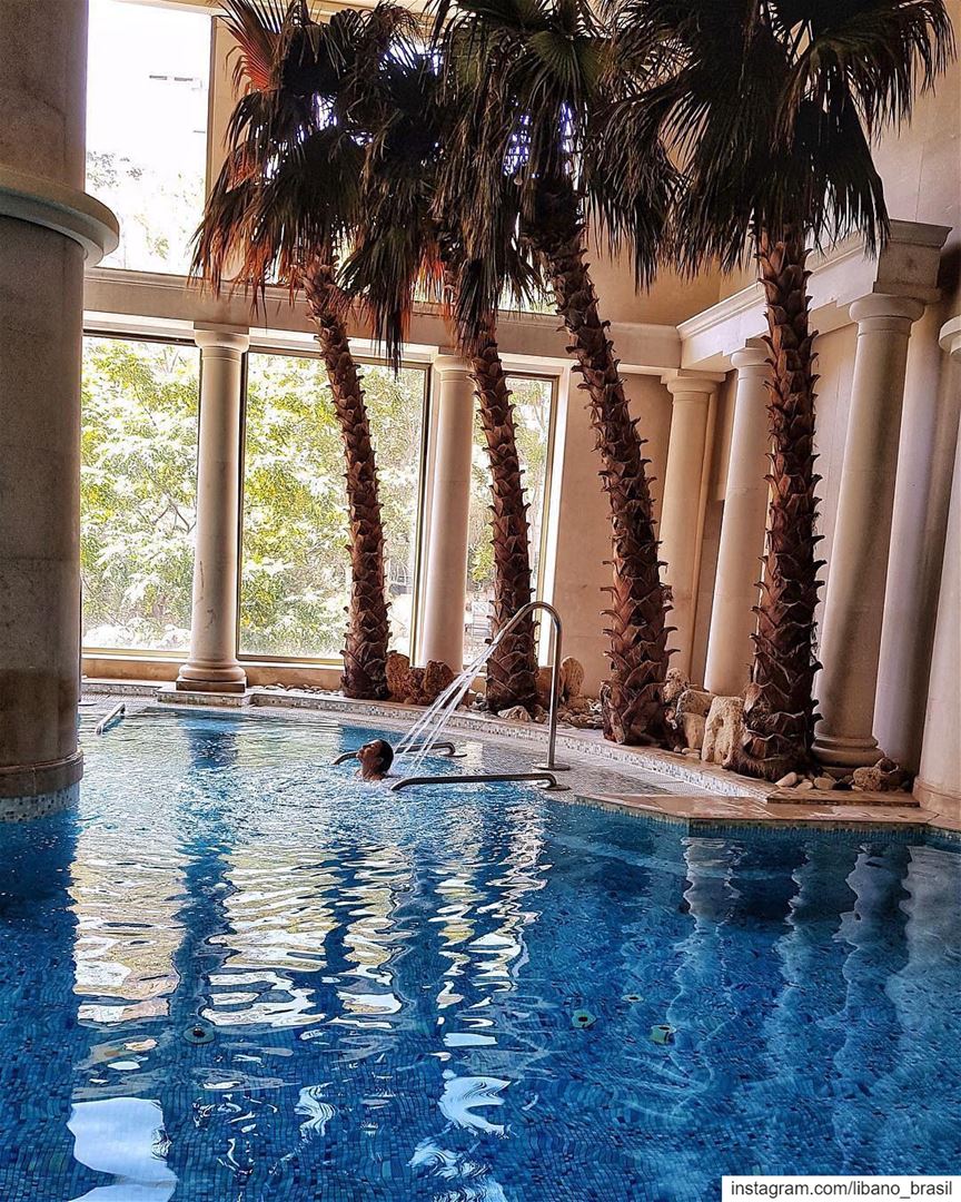 Fim de semana chegando! Que tal relaxar no spa do hotel @phoeniciabeirut?... (Phoenicia Hotel Beirut)