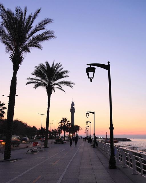 Fim de tarde agradável para um passeio pelo calçadão de Beirute 🇱🇧 Nice... (Beirut, Lebanon)