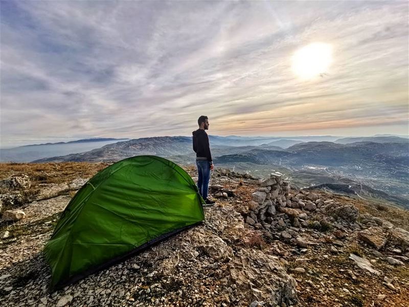 Find a better connection........Image taken using the Mate 20 Pro's... (Lebanon)