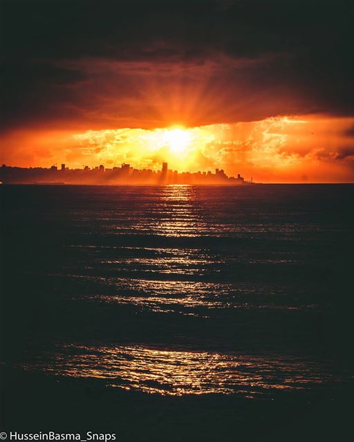 Fire 🔥 tag @livelovedbayeh  in the comments guys! (Waterfront City)