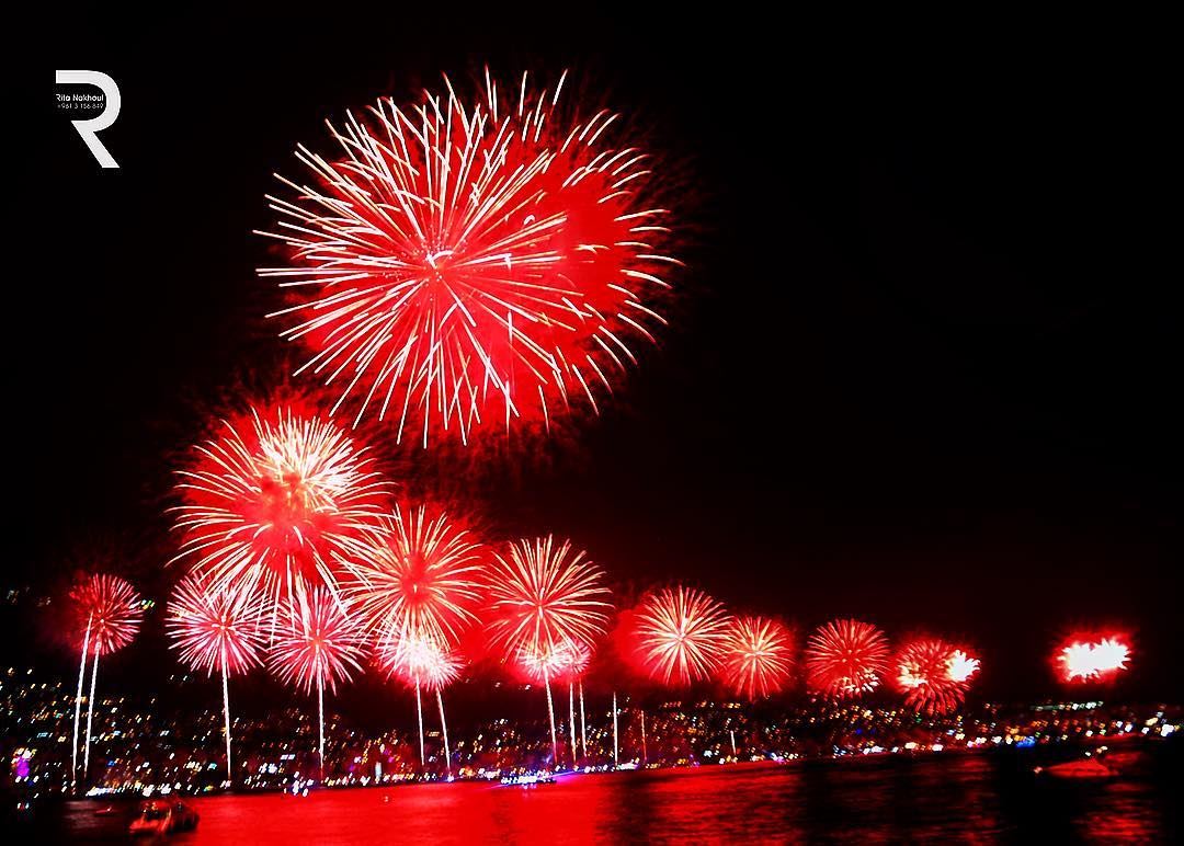 Fireworks Jounieh International Festival..👇👇👇👇👇..👉👉👉... (Joünié)