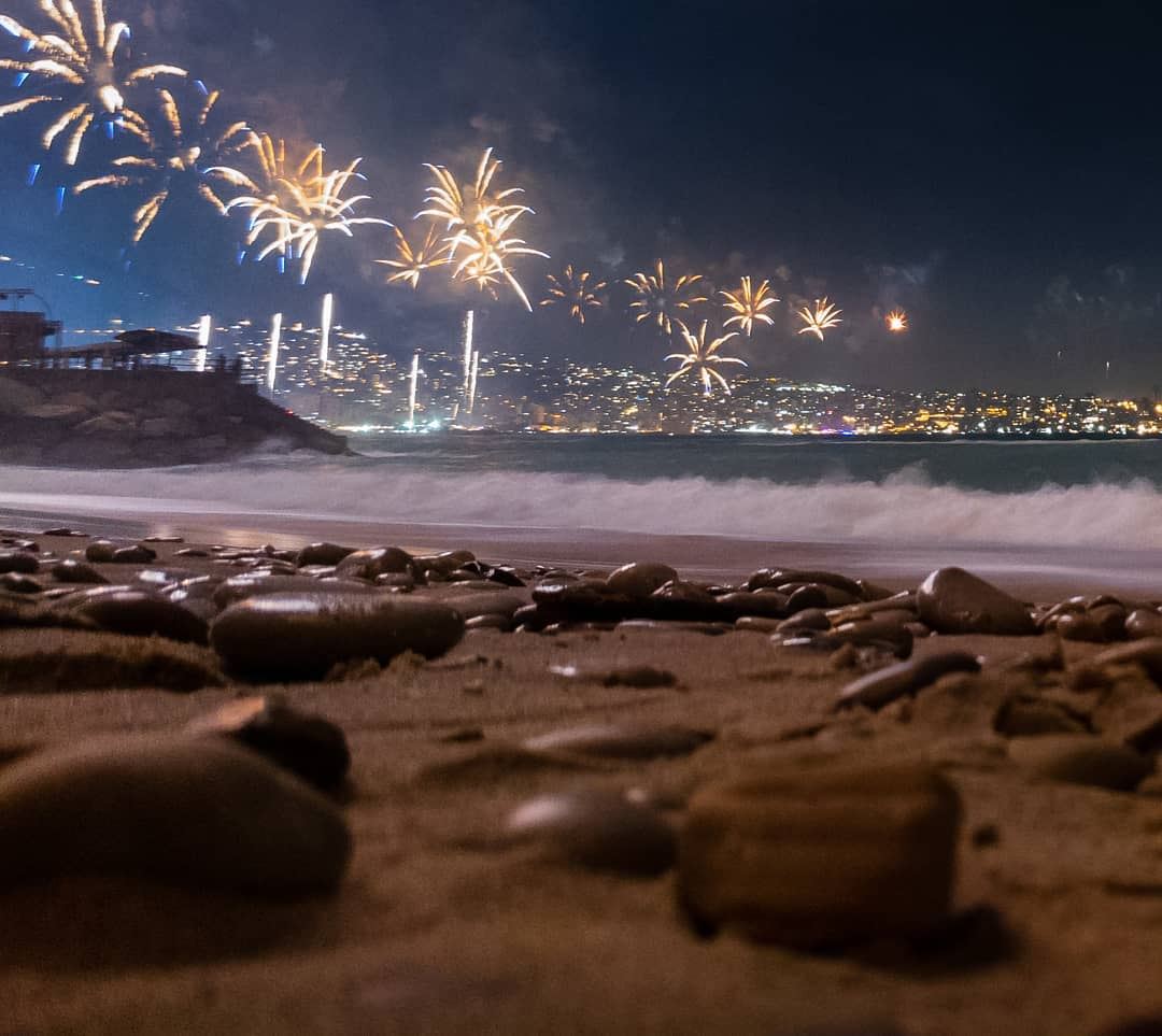 Fireworks on Jounieh's bay last week ... (Jounieh International Festival)