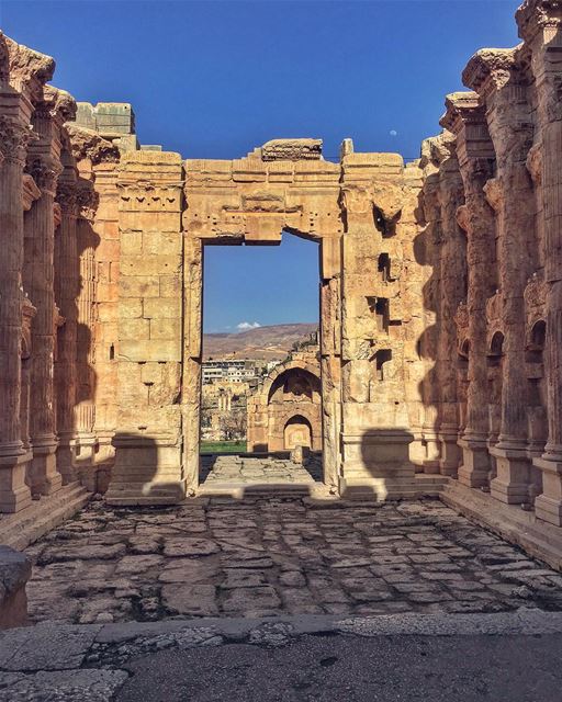 flagrantly pleasant.....  nature baalbek  skyline  hdr_captures  ... (Temple of Bacchus)
