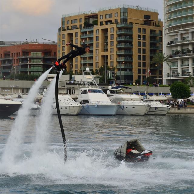 FLY like a Superman 😎 @lehnert.andreas 📷 beirutboatshow  flyboard ... (Zaitunay Bay)