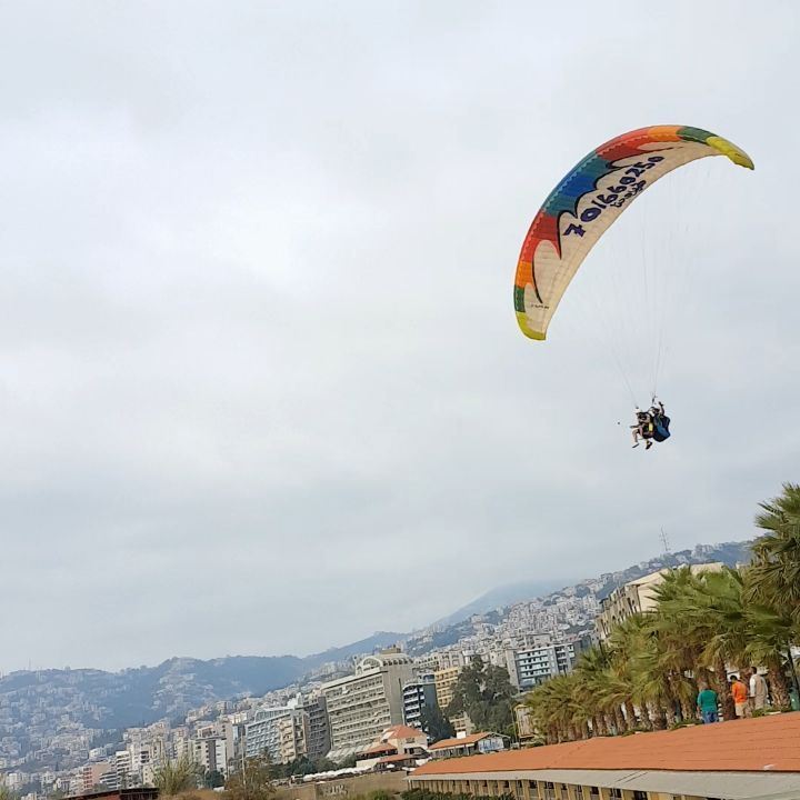 fly  paraglidinginlebanon  skydivedubai  sport  paraşute  lebanon  beirut ... (جونية - Jounieh)
