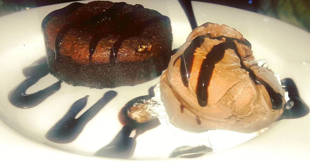 Fondant au chocolat....It will warm up your heart, even if you eat the... (Sa7Se7)