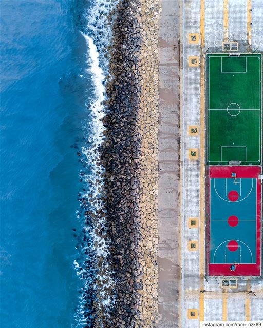 Football⚽ or Basketball🏀 ? 🌊... Saida  football  basketball  sea ... (Saïda, Al Janub, Lebanon)