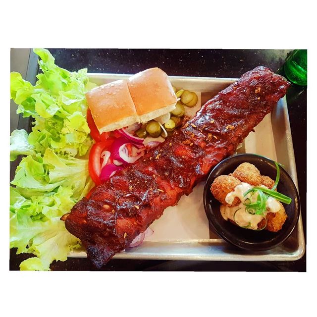 For ribs lovers ✌️@nabilyoussef11 @pascalcharbel--- TakeMeTo ... (Meats and Bread)