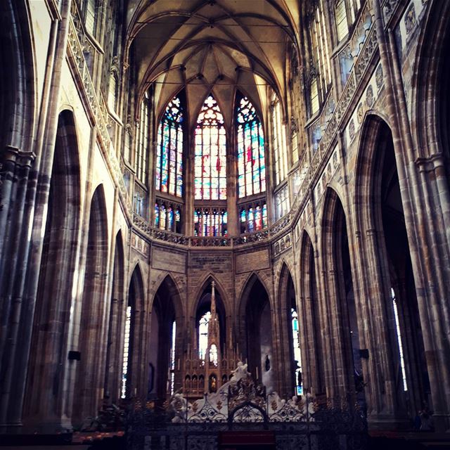 Forever in love with  Gothic 🖤  architecture  style  prague  castle ... (Prague Castle)