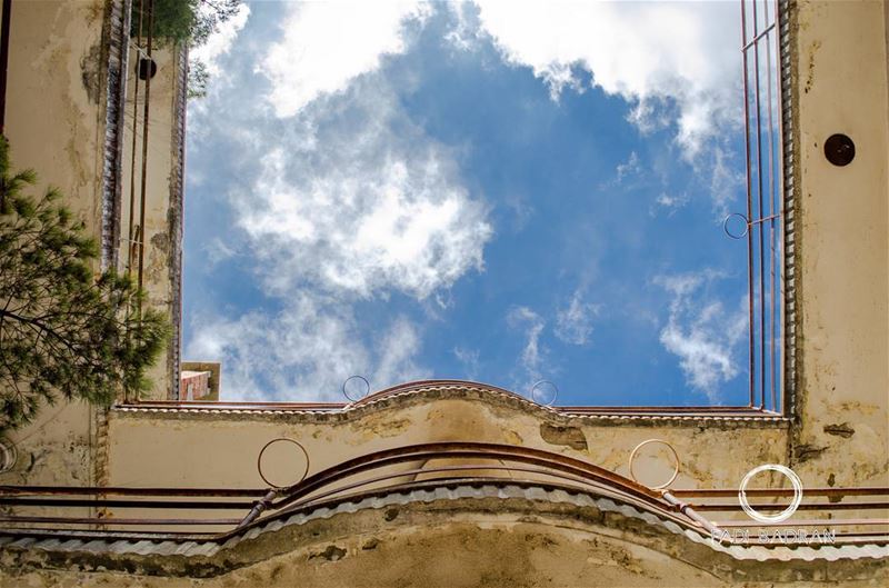Frame...... travelawesome  exploretheglobe  traveltheworld ... (Beirut, Lebanon)